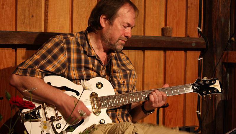 Ron Schulz, Liedermacher, Fotograf, Schwarzwaldguide Musik